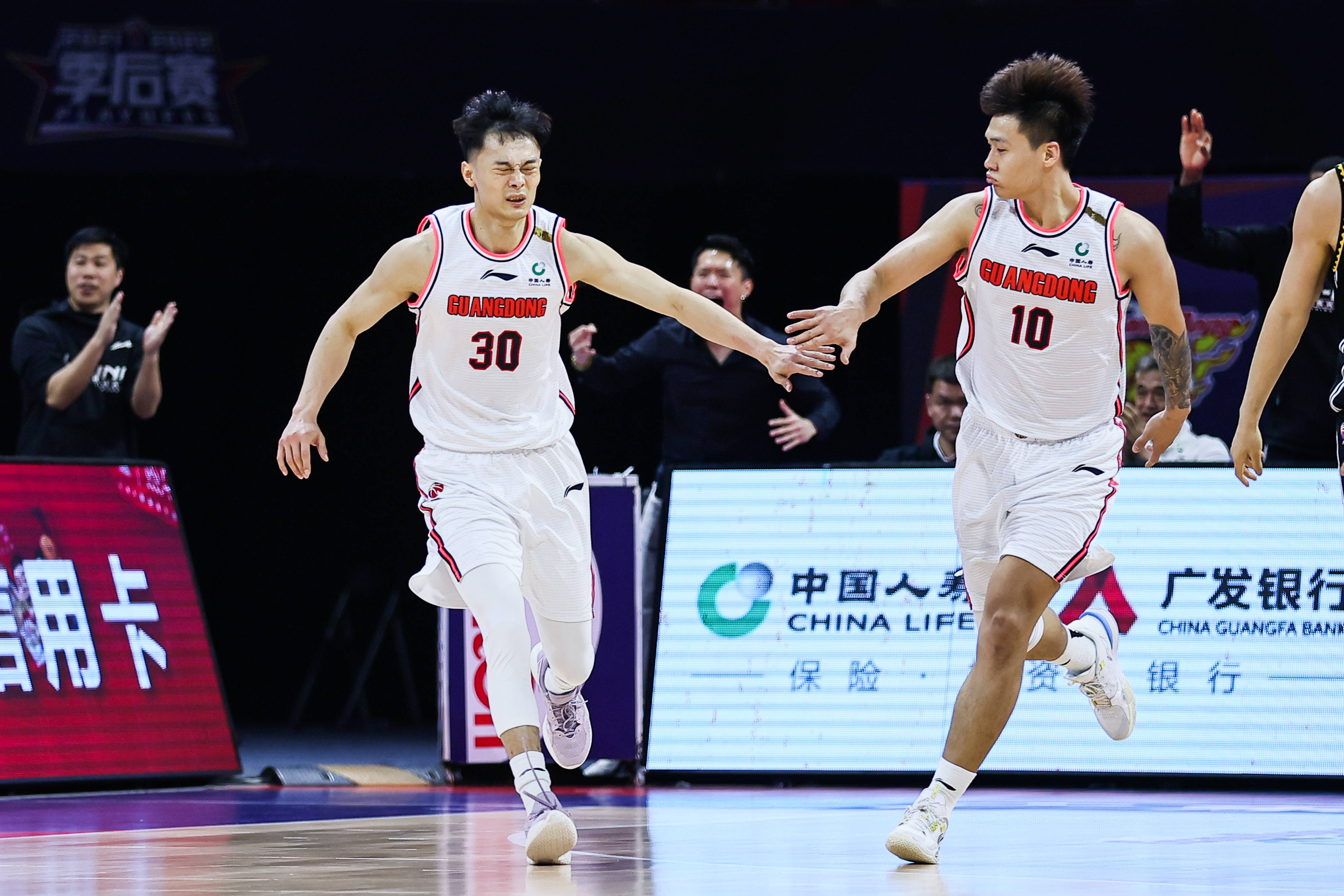 包含深圳马可波罗战胜福建掩埋老东家，成功晋级总决赛的词条